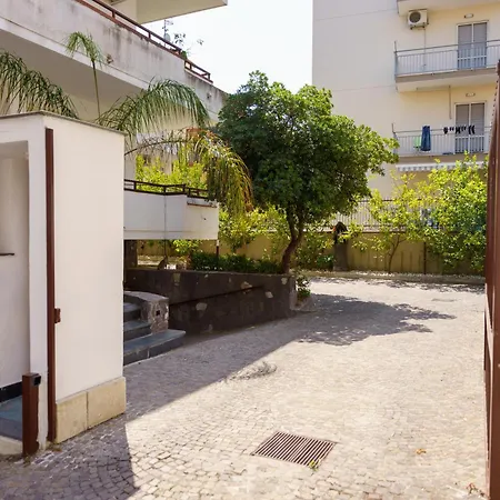 Apartamento Little House Among The Lemon Trees - Pompei Parking *